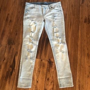 Distressed Mossimo light wash jeans